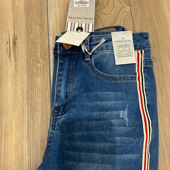 Denim Couture Skinny Jeans- Light Blue - Picture 7 of 9